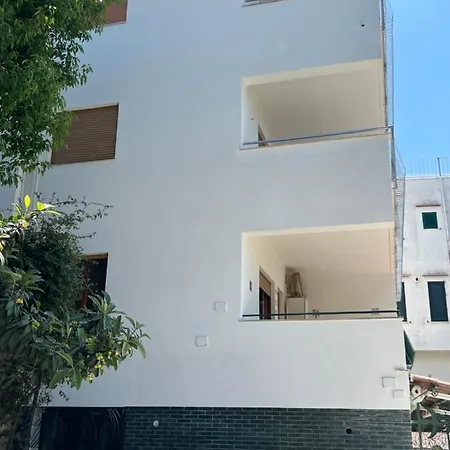 Casa Mirtina Sea House *